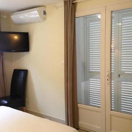 Le Jardin Des Oliviers סיג'אן